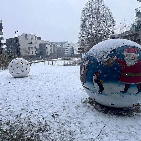 Ferienwohnung Lake Park Apartament With Free Parking Airport Netflix Warschau Exterior foto