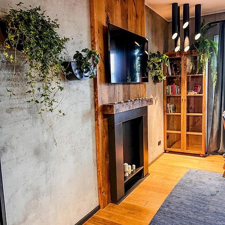 Ferienwohnung Lake Park Apartament With Free Parking Airport Netflix Warschau Exterior foto