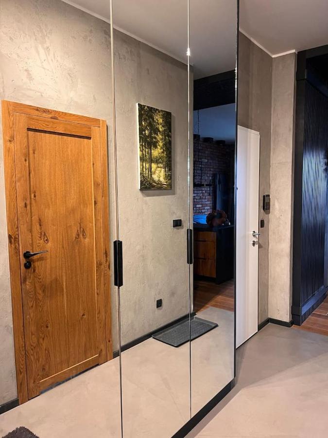 Ferienwohnung Lake Park Apartament With Free Parking Airport Netflix Warschau Exterior foto