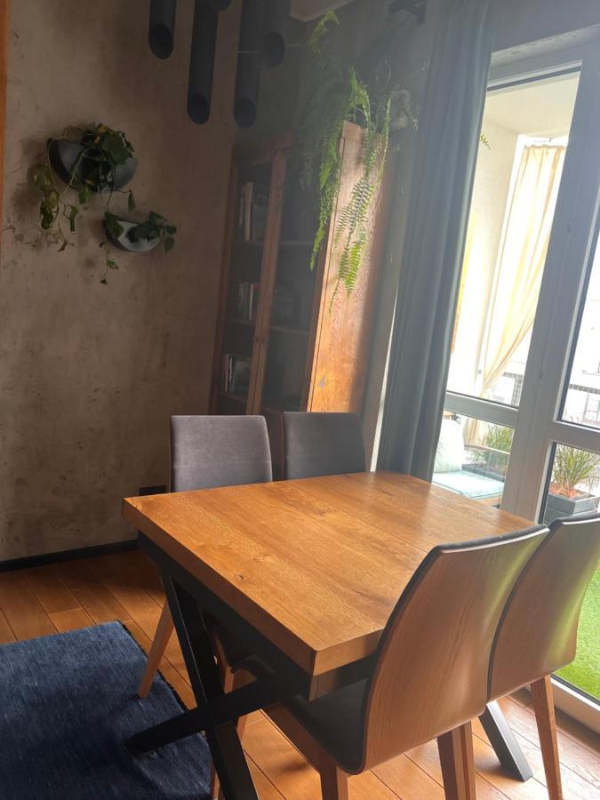 Ferienwohnung Lake Park Apartament With Free Parking Airport Netflix Warschau Exterior foto