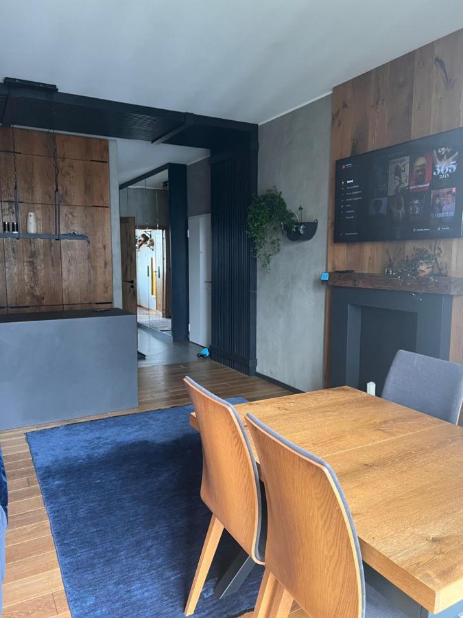 Ferienwohnung Lake Park Apartament With Free Parking Airport Netflix Warschau Exterior foto