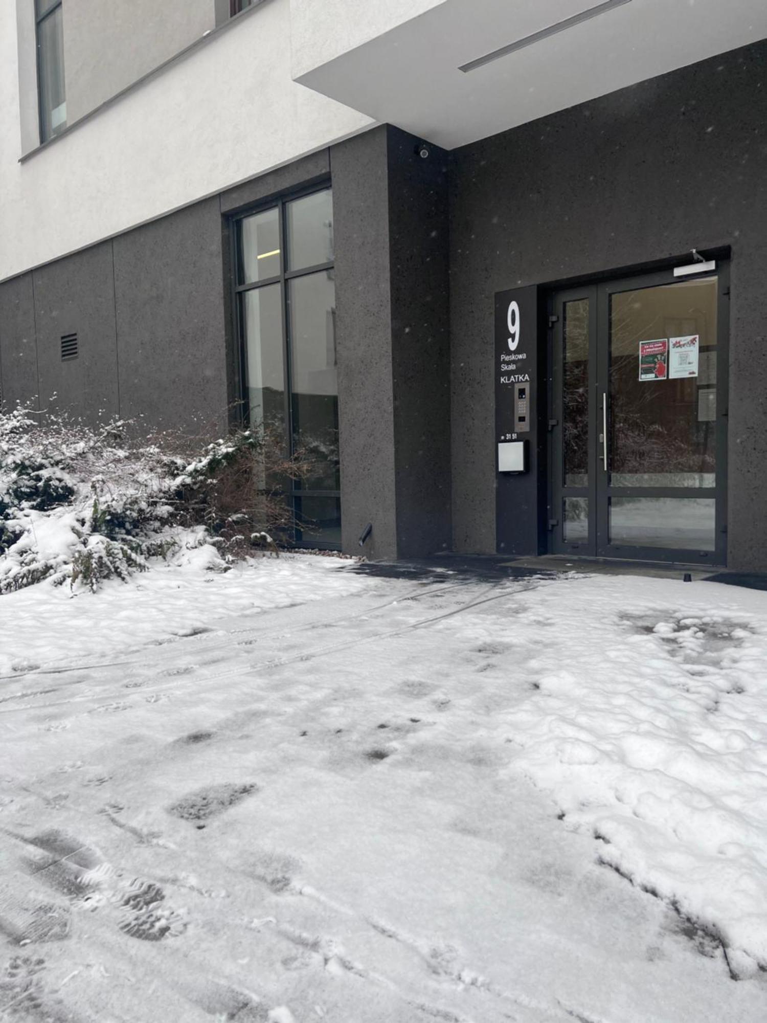 Ferienwohnung Lake Park Apartament With Free Parking Airport Netflix Warschau Exterior foto