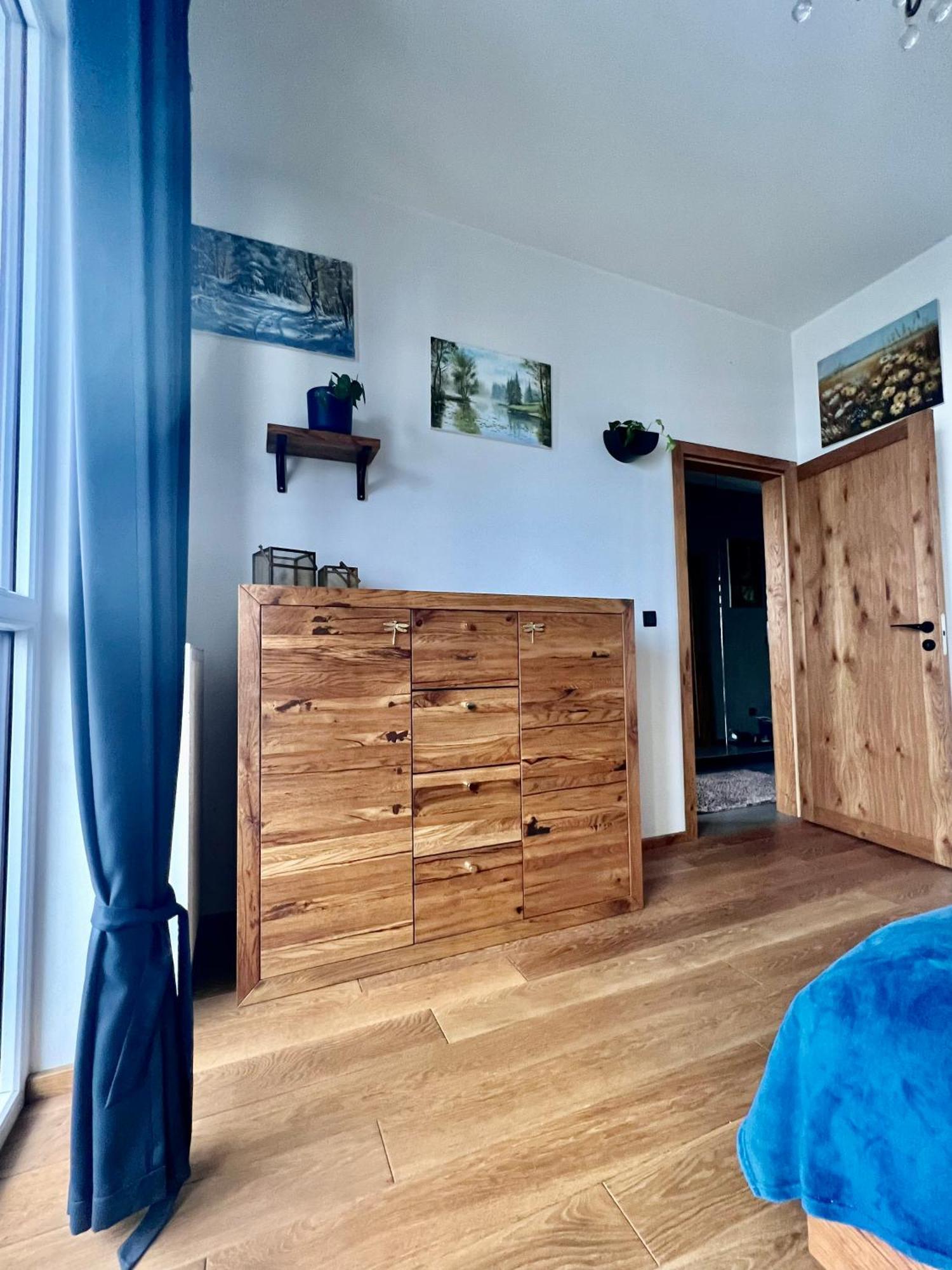 Ferienwohnung Lake Park Apartament With Free Parking Airport Netflix Warschau Exterior foto