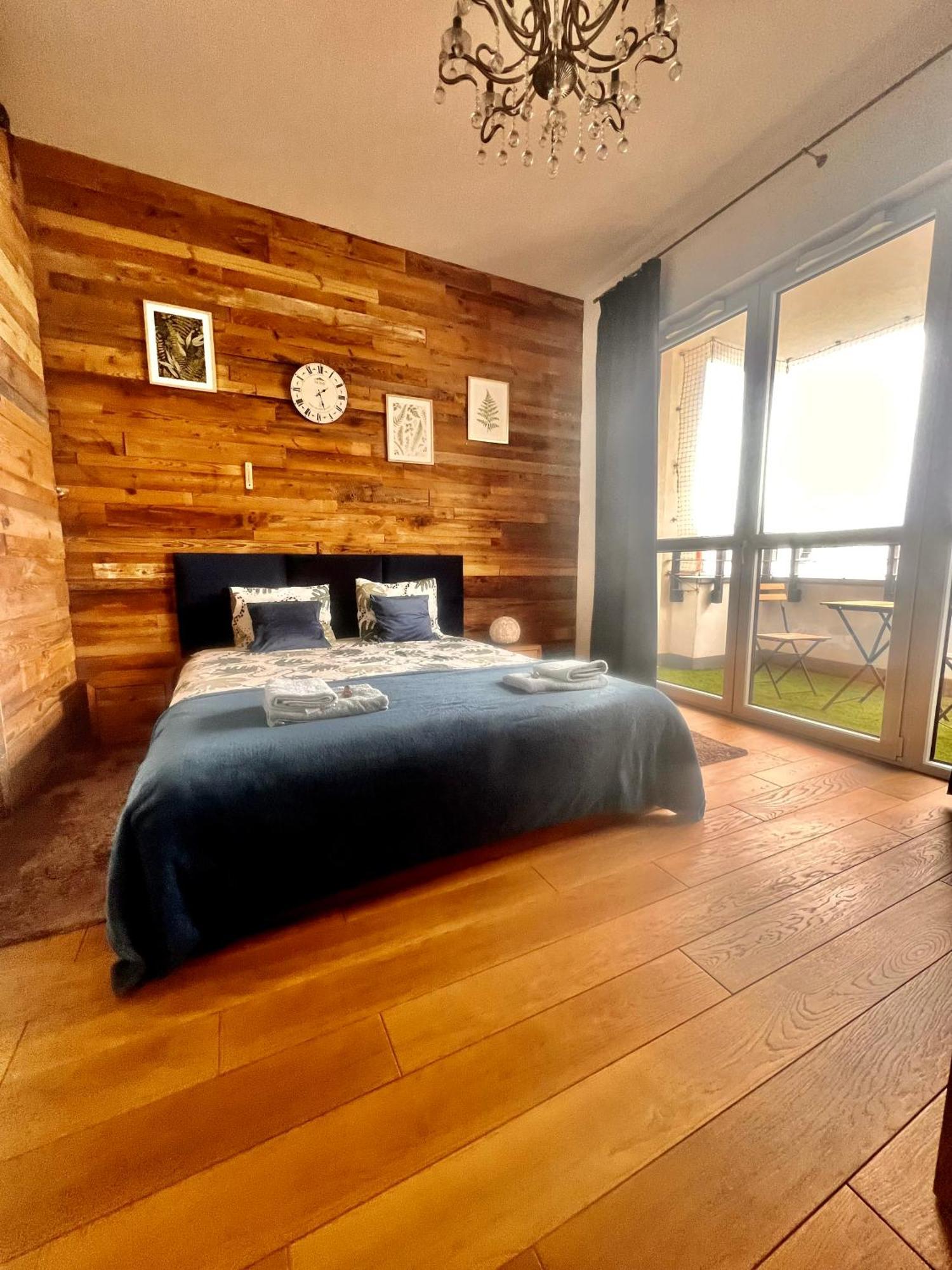 Ferienwohnung Lake Park Apartament With Free Parking Airport Netflix Warschau Exterior foto